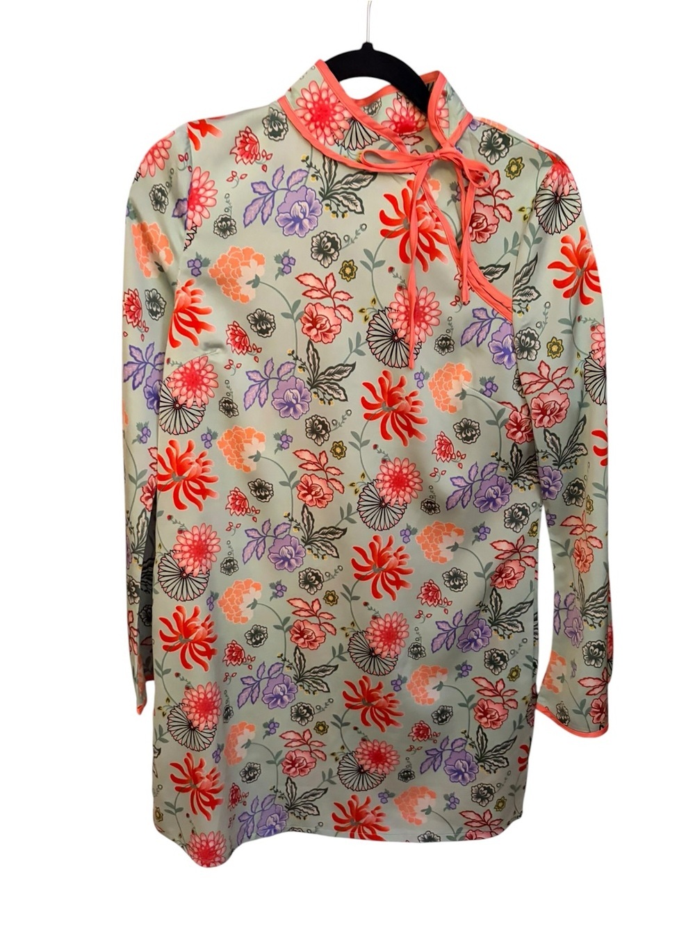 GLAMOROUS Floral Tie-Neck Blouse in Mint with Coral & Lavender Flowers